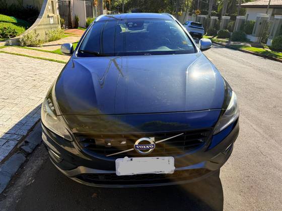 VOLVO V60 2.0 T6 R DESIGN TURBO GASOLINA 4P AUTOMÁTICO VOLVO V60 2.0 T6 R DESIGN TURBO GASOLINA 4P AUTOMÁTICO